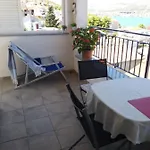 Blue View شقة تروغير