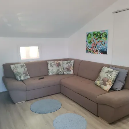 Blue View * Трогір